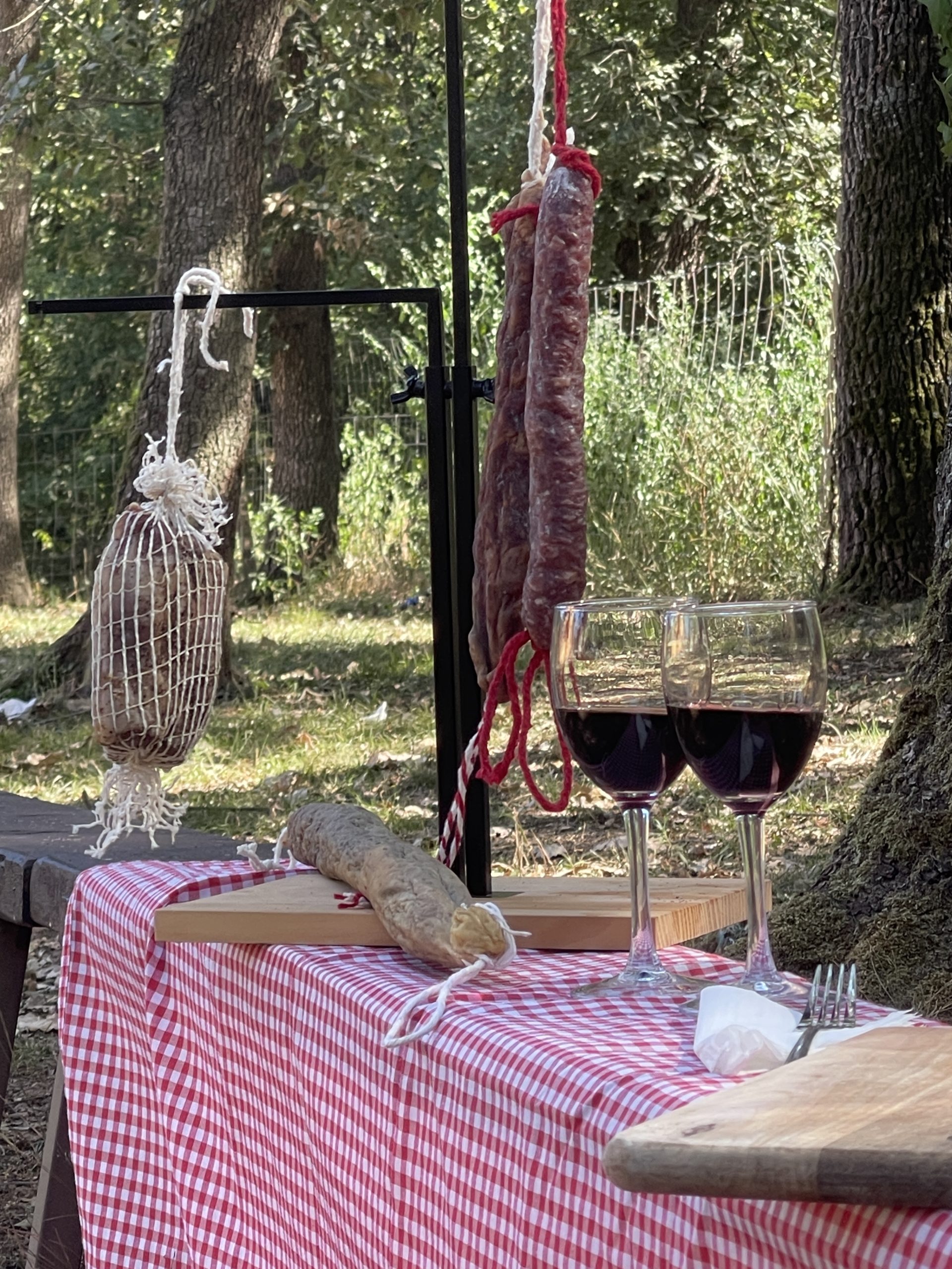 Maridatge d’embotits Corominas i vins de l’empordà